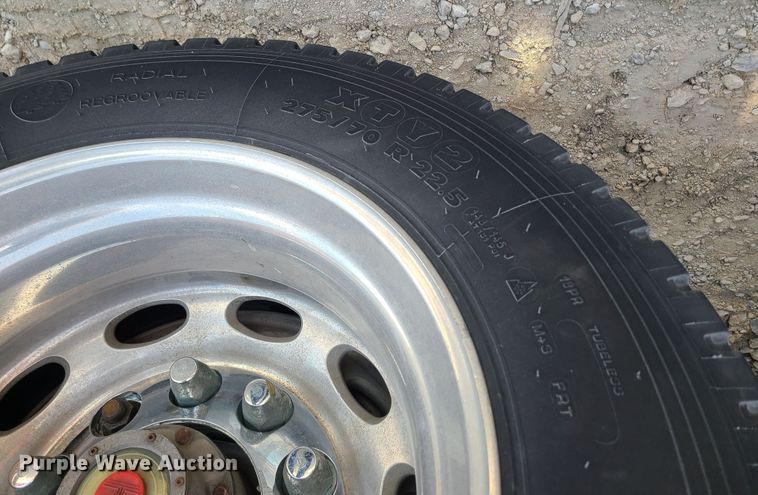 image for item GB9062 2009 Peterbilt 389  semi truck