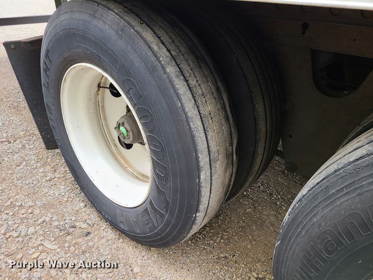 image for item GB9108 2006 Hyundai V12530152-AJS  dry van trailer