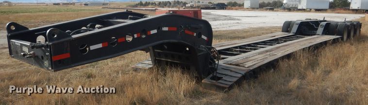 image for item HU9360 1995 Fontaine TRILB  lowboy equipment trailer