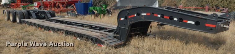 image for item HU9360 1995 Fontaine TRILB  lowboy equipment trailer