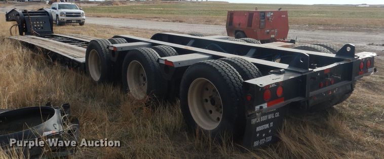 image for item HU9360 1995 Fontaine TRILB  lowboy equipment trailer