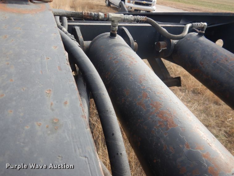 image for item HU9360 1995 Fontaine TRILB  lowboy equipment trailer