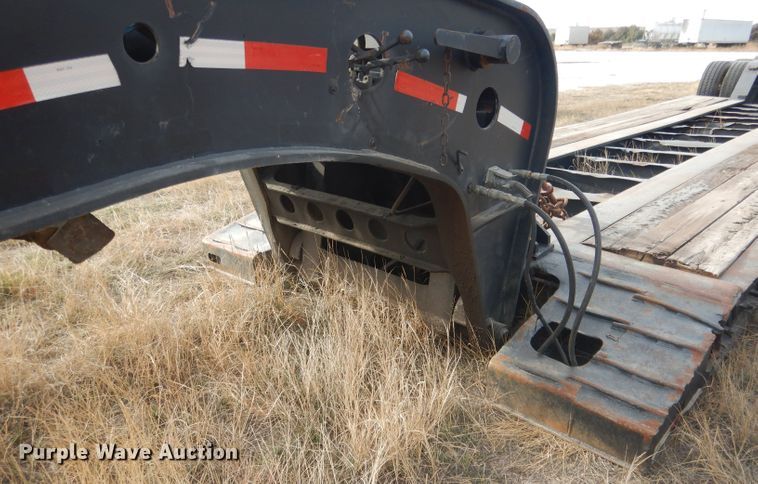 image for item HU9360 1995 Fontaine TRILB  lowboy equipment trailer