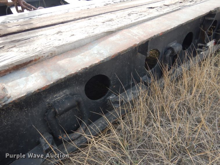 image for item HU9360 1995 Fontaine TRILB  lowboy equipment trailer