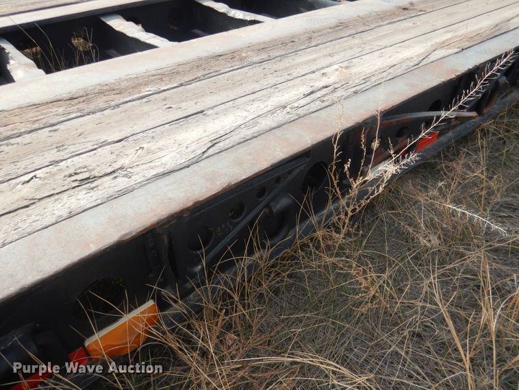 image for item HU9360 1995 Fontaine TRILB  lowboy equipment trailer