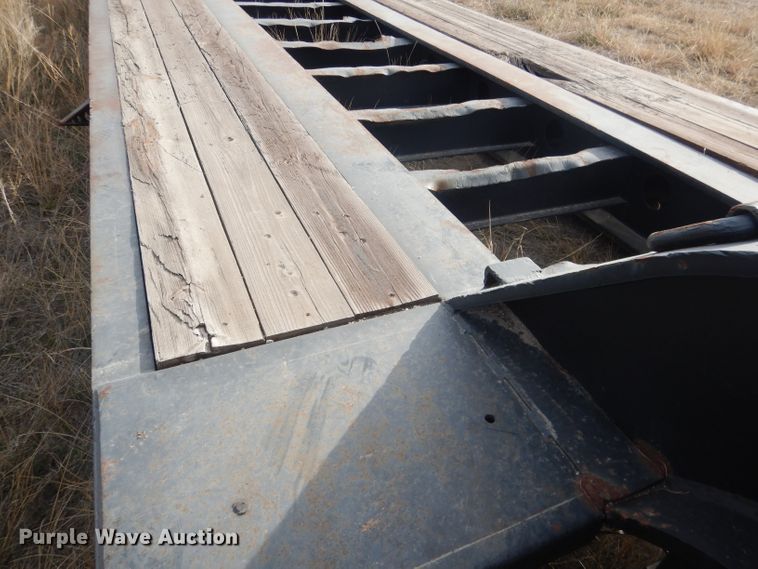 image for item HU9360 1995 Fontaine TRILB  lowboy equipment trailer