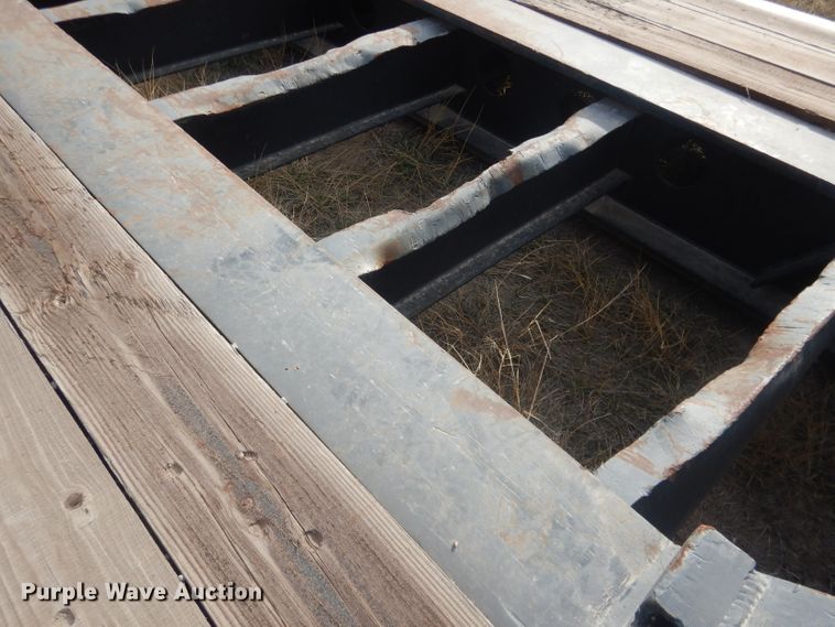 image for item HU9360 1995 Fontaine TRILB  lowboy equipment trailer