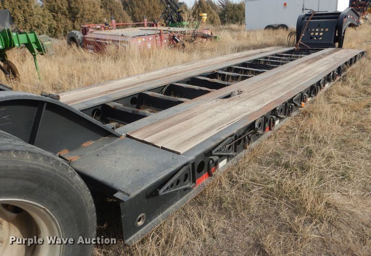 image for item HU9360 1995 Fontaine TRILB  lowboy equipment trailer