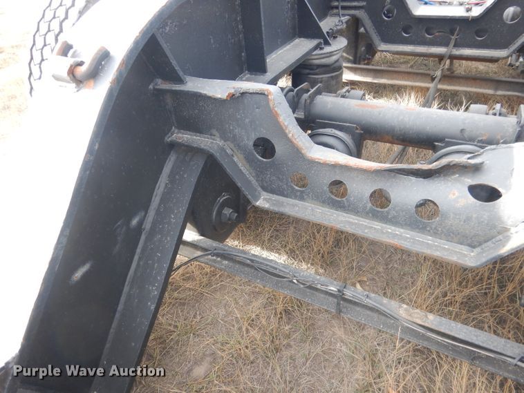 image for item HU9360 1995 Fontaine TRILB  lowboy equipment trailer