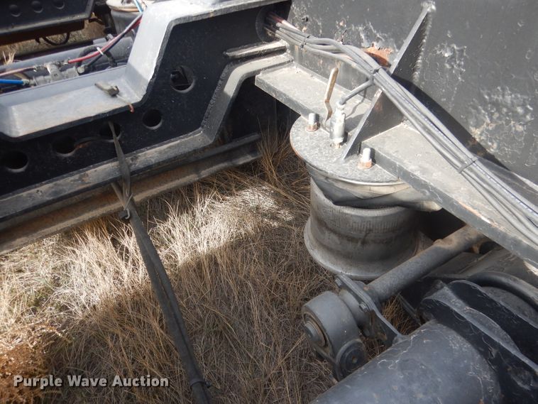 image for item HU9360 1995 Fontaine TRILB  lowboy equipment trailer