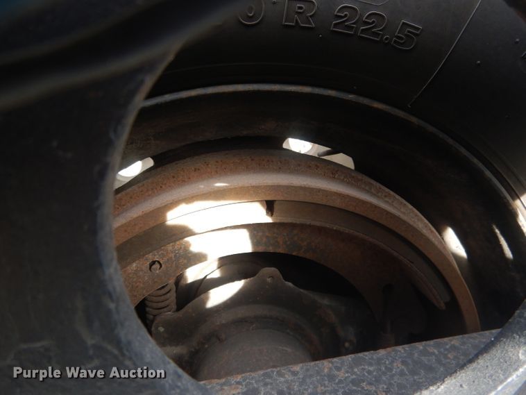 image for item HU9360 1995 Fontaine TRILB  lowboy equipment trailer