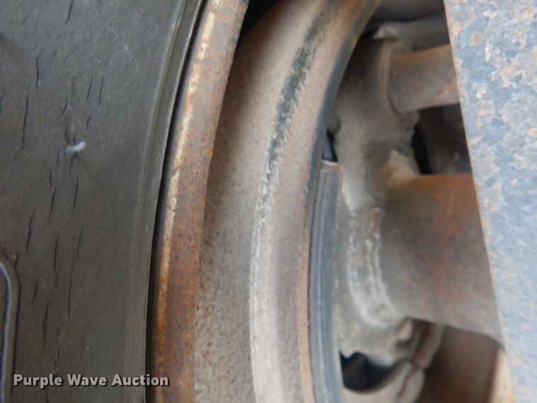 image for item HU9360 1995 Fontaine TRILB  lowboy equipment trailer