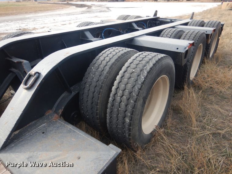 image for item HU9360 1995 Fontaine TRILB  lowboy equipment trailer