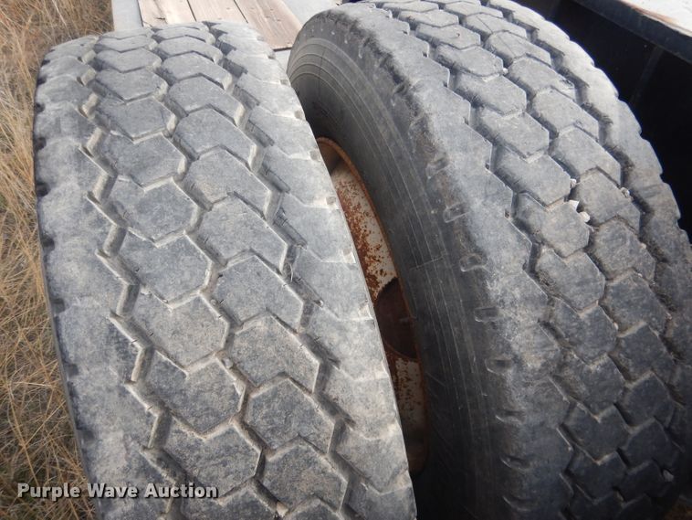 image for item HU9360 1995 Fontaine TRILB  lowboy equipment trailer