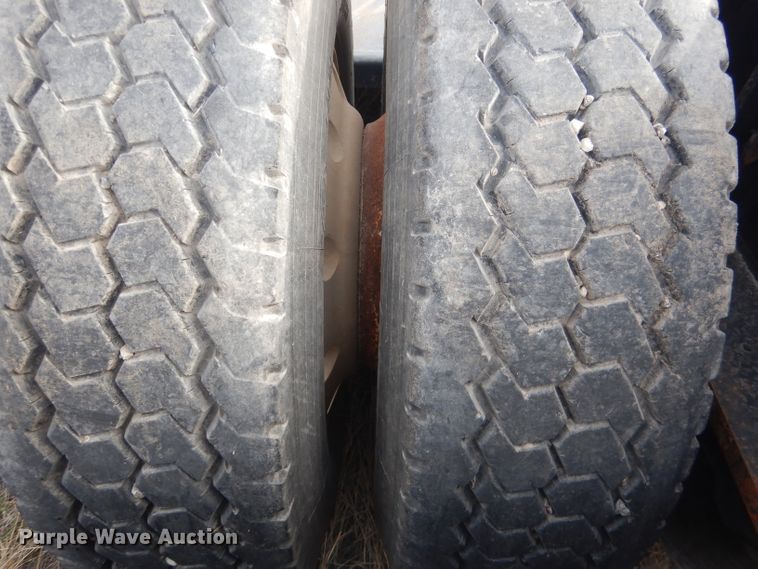 image for item HU9360 1995 Fontaine TRILB  lowboy equipment trailer