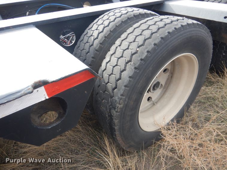 image for item HU9360 1995 Fontaine TRILB  lowboy equipment trailer