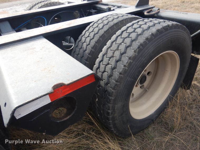 image for item HU9360 1995 Fontaine TRILB  lowboy equipment trailer