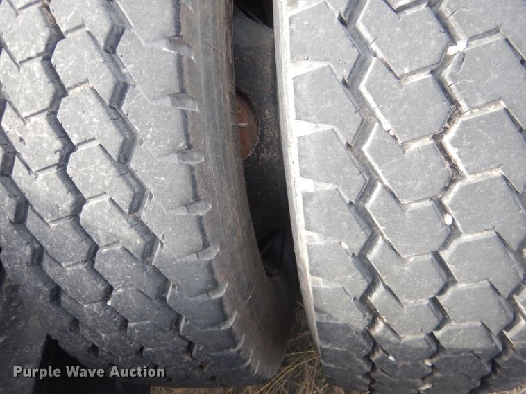 image for item HU9360 1995 Fontaine TRILB  lowboy equipment trailer