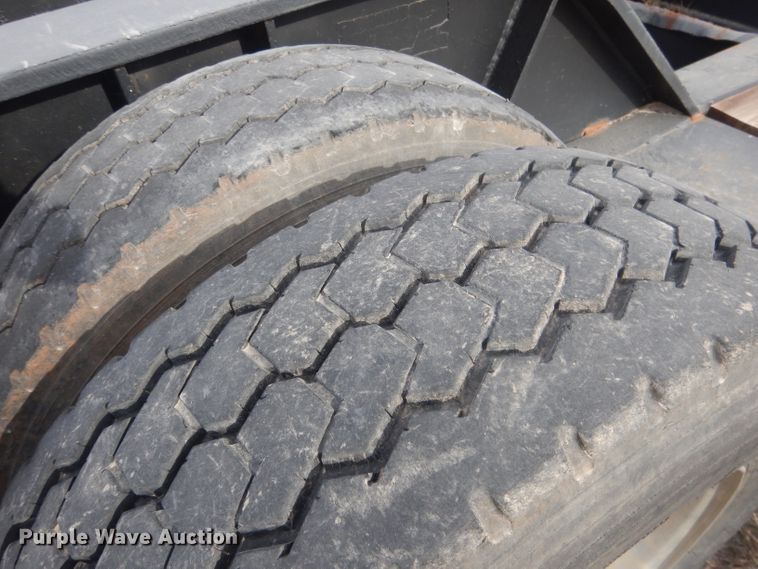 image for item HU9360 1995 Fontaine TRILB  lowboy equipment trailer