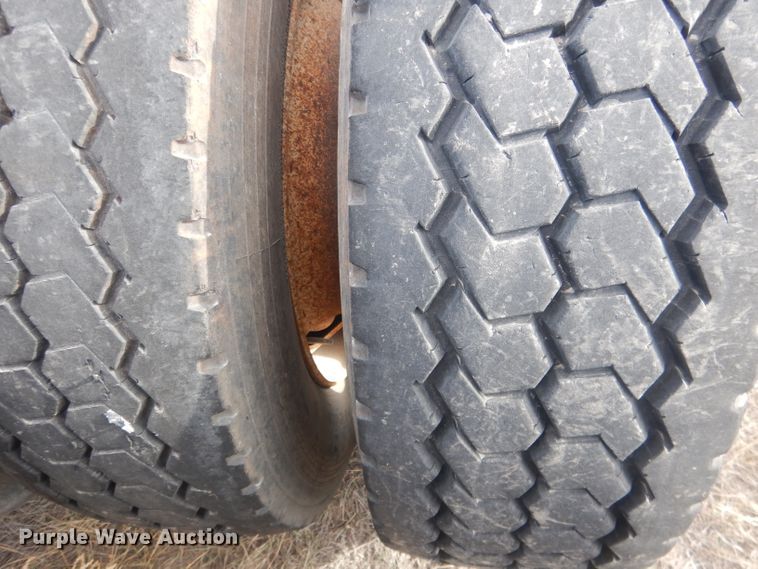 image for item HU9360 1995 Fontaine TRILB  lowboy equipment trailer