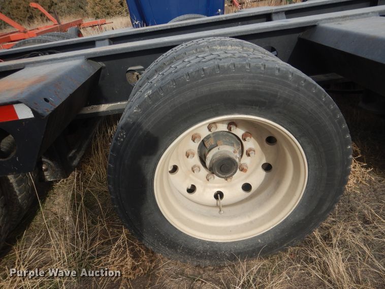 image for item HU9360 1995 Fontaine TRILB  lowboy equipment trailer