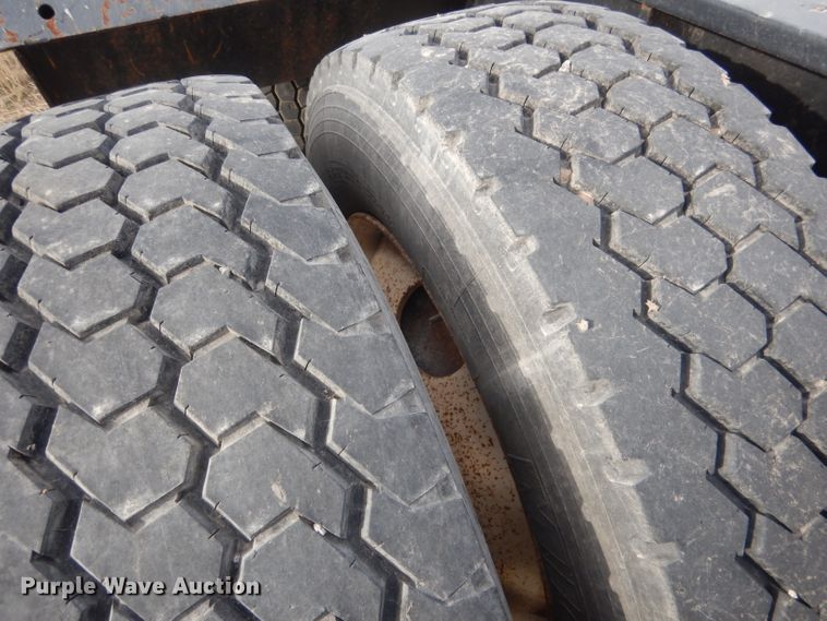 image for item HU9360 1995 Fontaine TRILB  lowboy equipment trailer