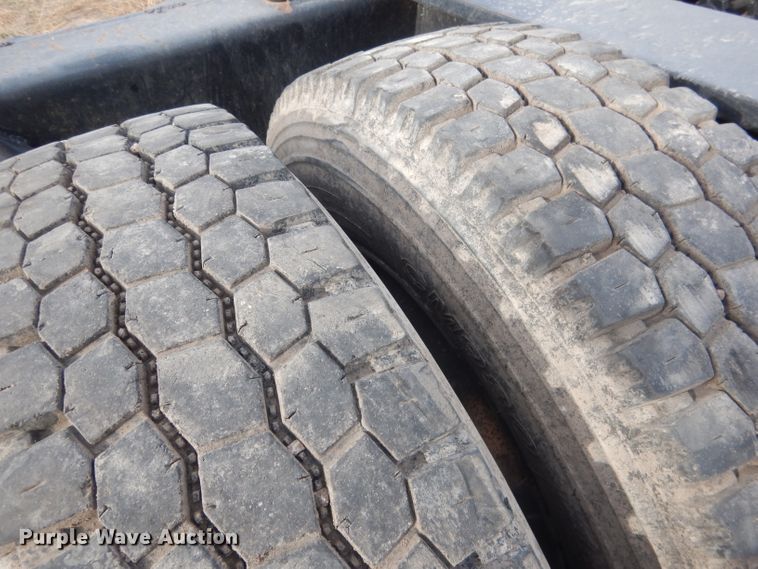 image for item HU9360 1995 Fontaine TRILB  lowboy equipment trailer