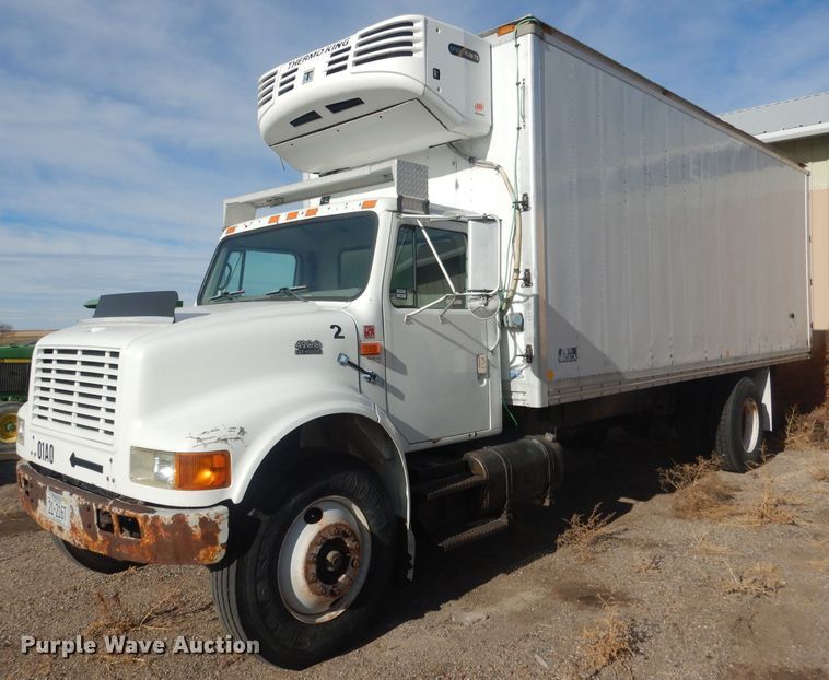 image for item HU9362 2000 International 4900  box truck