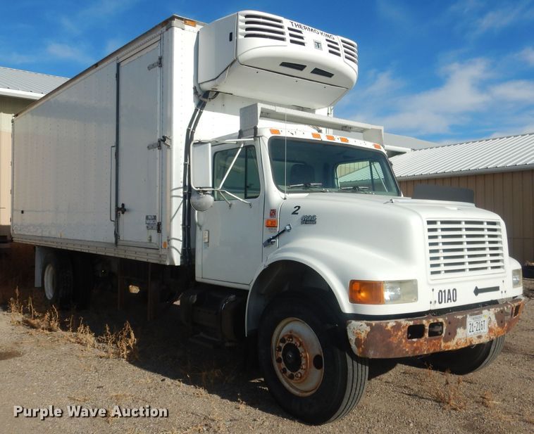 image for item HU9362 2000 International 4900  box truck