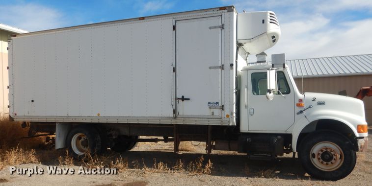 image for item HU9362 2000 International 4900  box truck