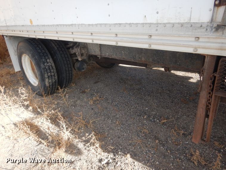 image for item HU9362 2000 International 4900  box truck