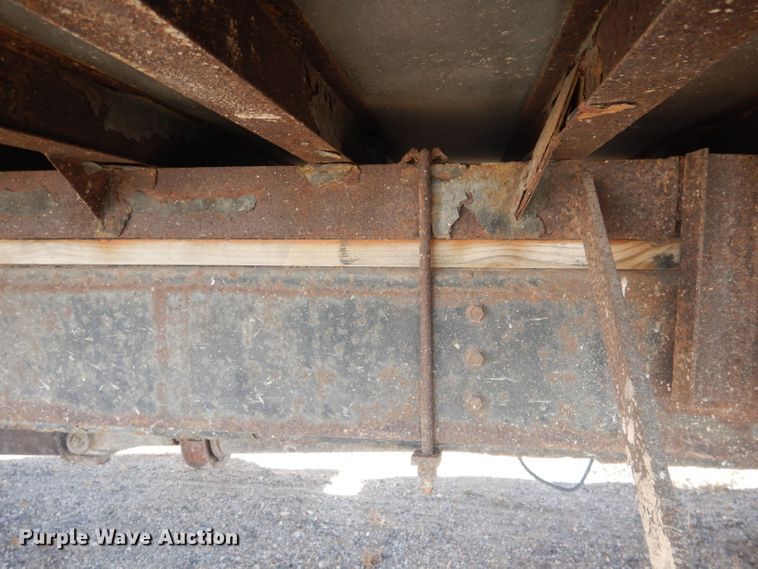 image for item HU9362 2000 International 4900  box truck