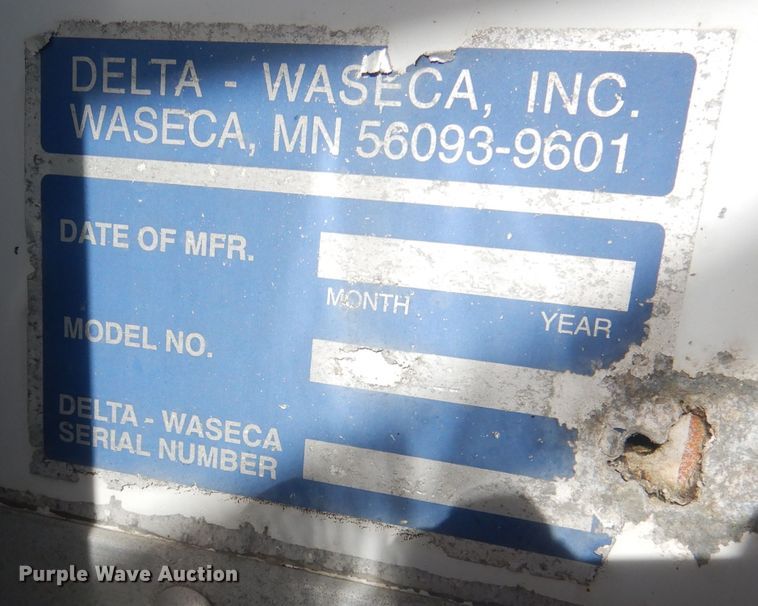 image for item HU9362 2000 International 4900  box truck