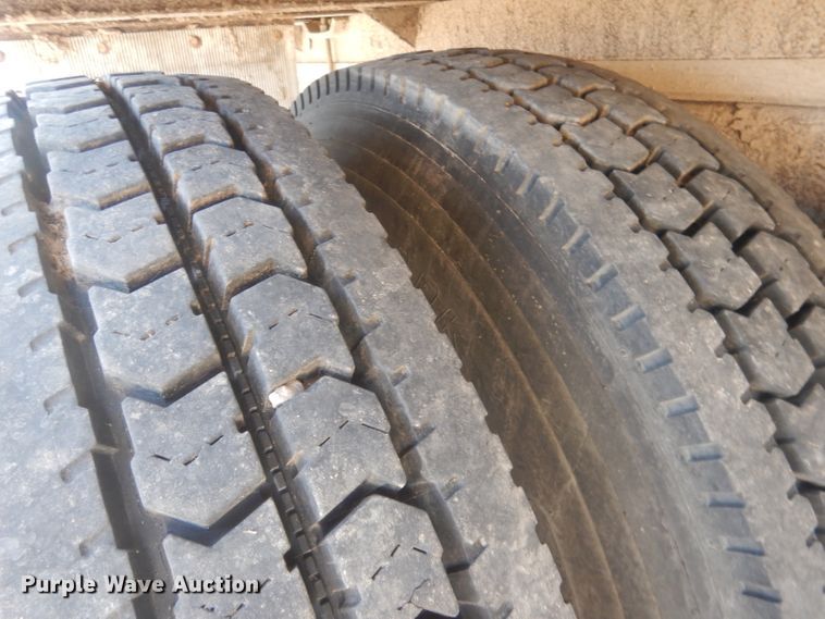 image for item HU9362 2000 International 4900  box truck