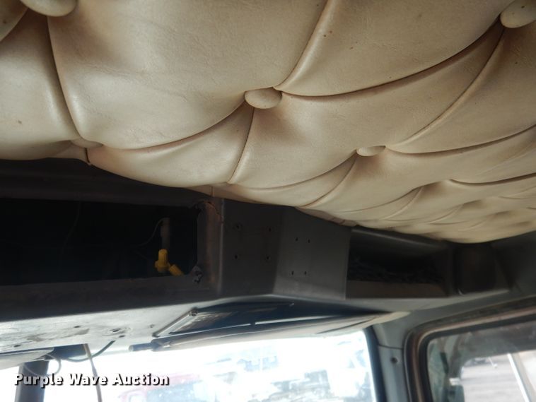 image for item HU9363 2001 Western Star 4900E  semi truck