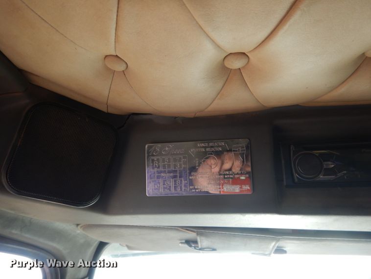 image for item HU9363 2001 Western Star 4900E  semi truck