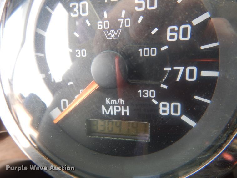 image for item HU9363 2001 Western Star 4900E  semi truck