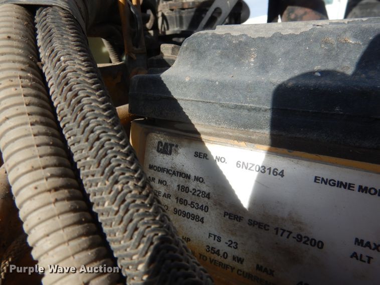 image for item HU9363 2001 Western Star 4900E  semi truck