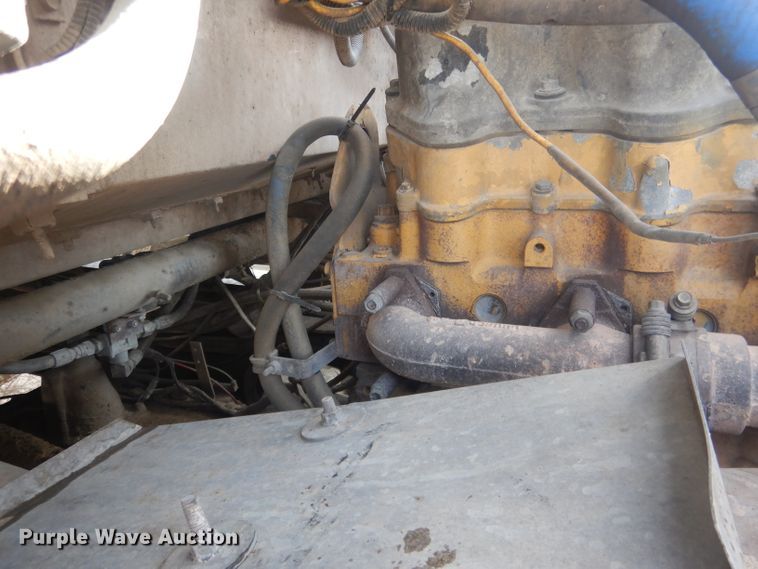 image for item HU9363 2001 Western Star 4900E  semi truck