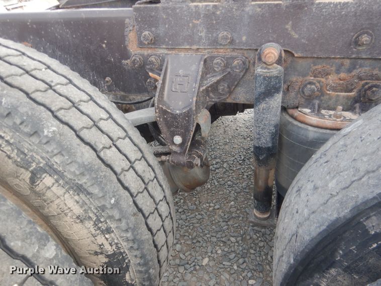 image for item HU9363 2001 Western Star 4900E  semi truck