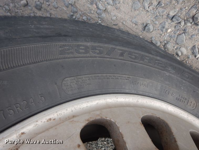 image for item HU9363 2001 Western Star 4900E  semi truck