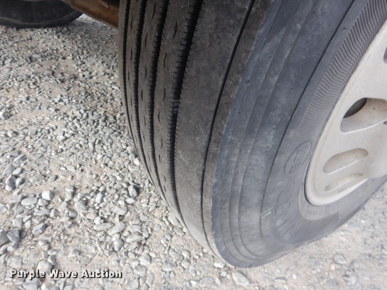 image for item HU9363 2001 Western Star 4900E  semi truck