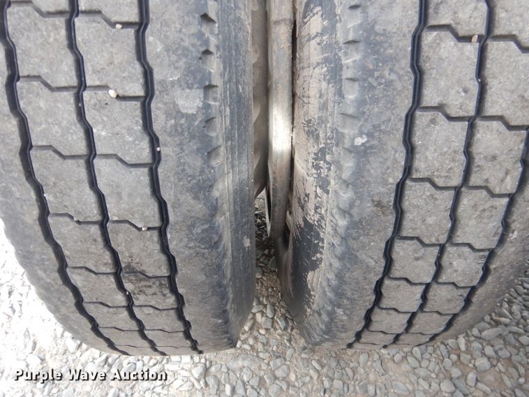 image for item HU9363 2001 Western Star 4900E  semi truck