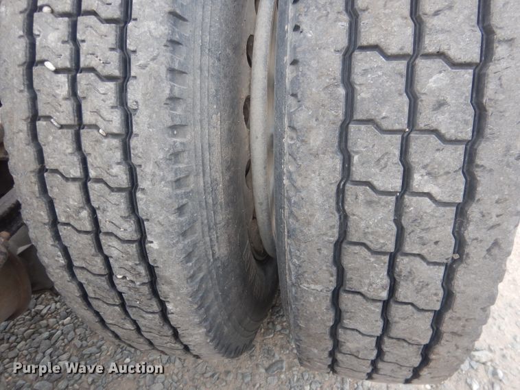 image for item HU9363 2001 Western Star 4900E  semi truck