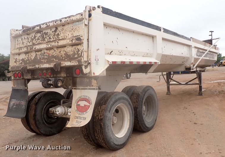 image for item IC9526 2017 Manac 46238AA00  end dump trailer