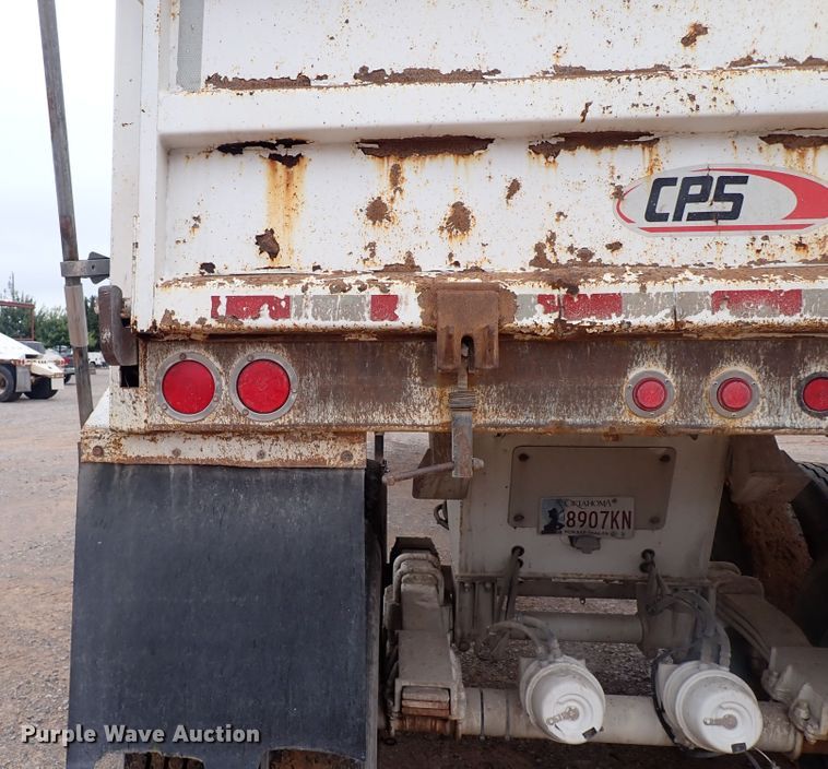 image for item IC9527 2017 Manac 46238AA00  end dump trailer