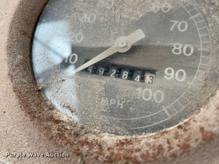 image for item ID9546 1975 Ford L9000  water truck