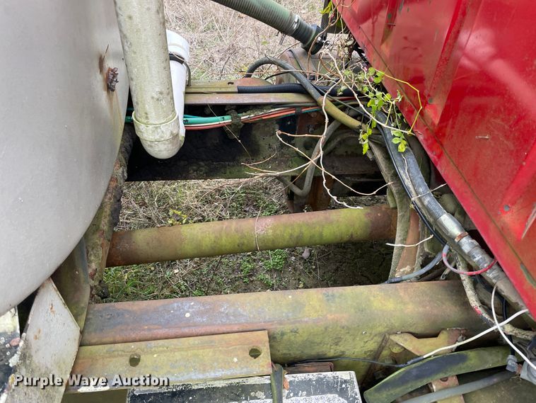 image for item ID9546 1975 Ford L9000  water truck