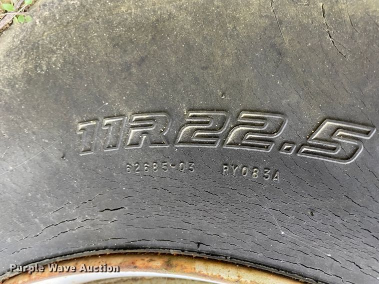 image for item ID9546 1975 Ford L9000  water truck