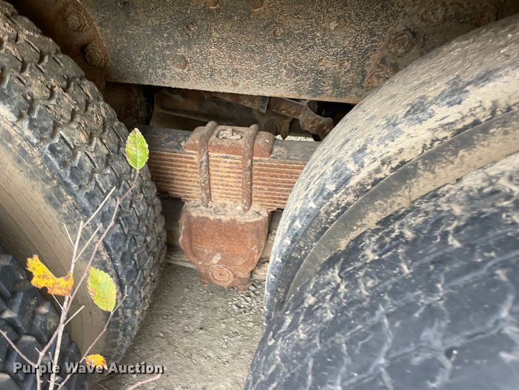 image for item ID9546 1975 Ford L9000  water truck